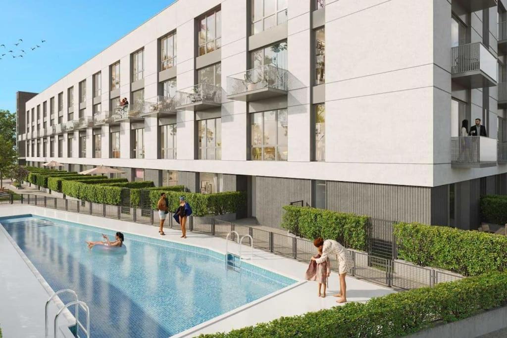 Apartamento Loft 007 Con Jardin, Piscina, Garaje Y Netflix San Sebastián de los Reyes Exterior foto