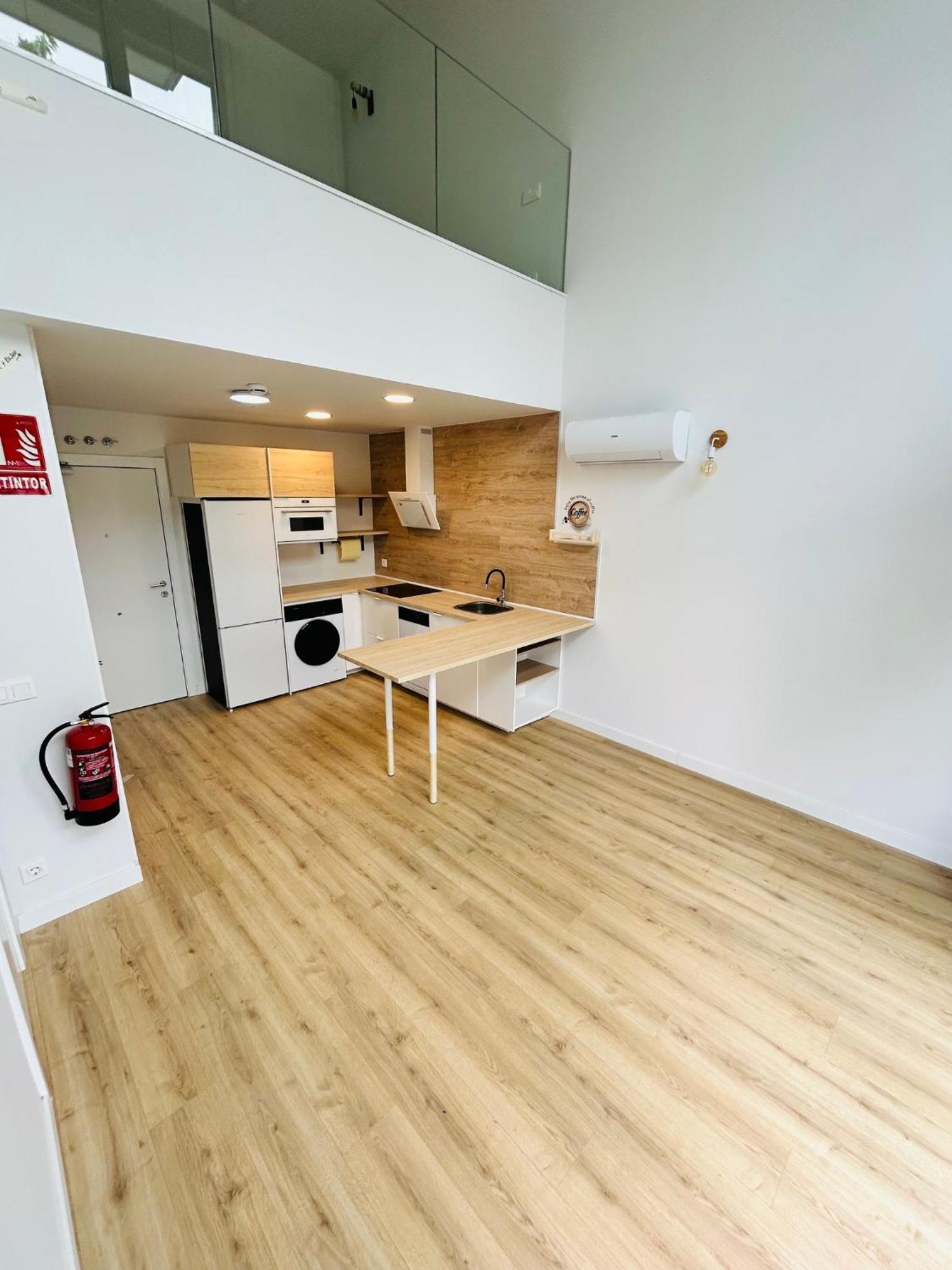 Apartamento Loft 007 Con Jardin, Piscina, Garaje Y Netflix San Sebastián de los Reyes Exterior foto